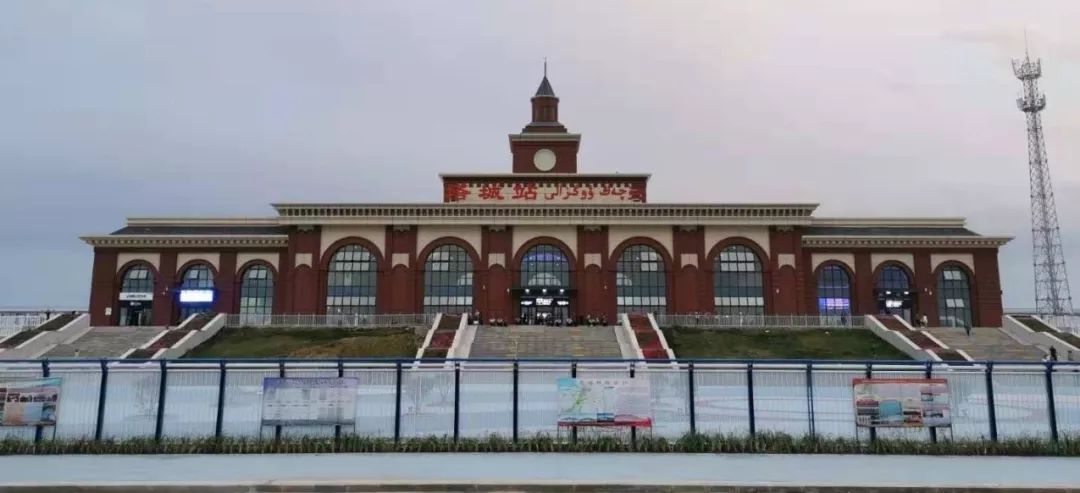 邯鄲到塔城物流專線-邯鄲到塔城物流公司-合理裝卸-平通物流